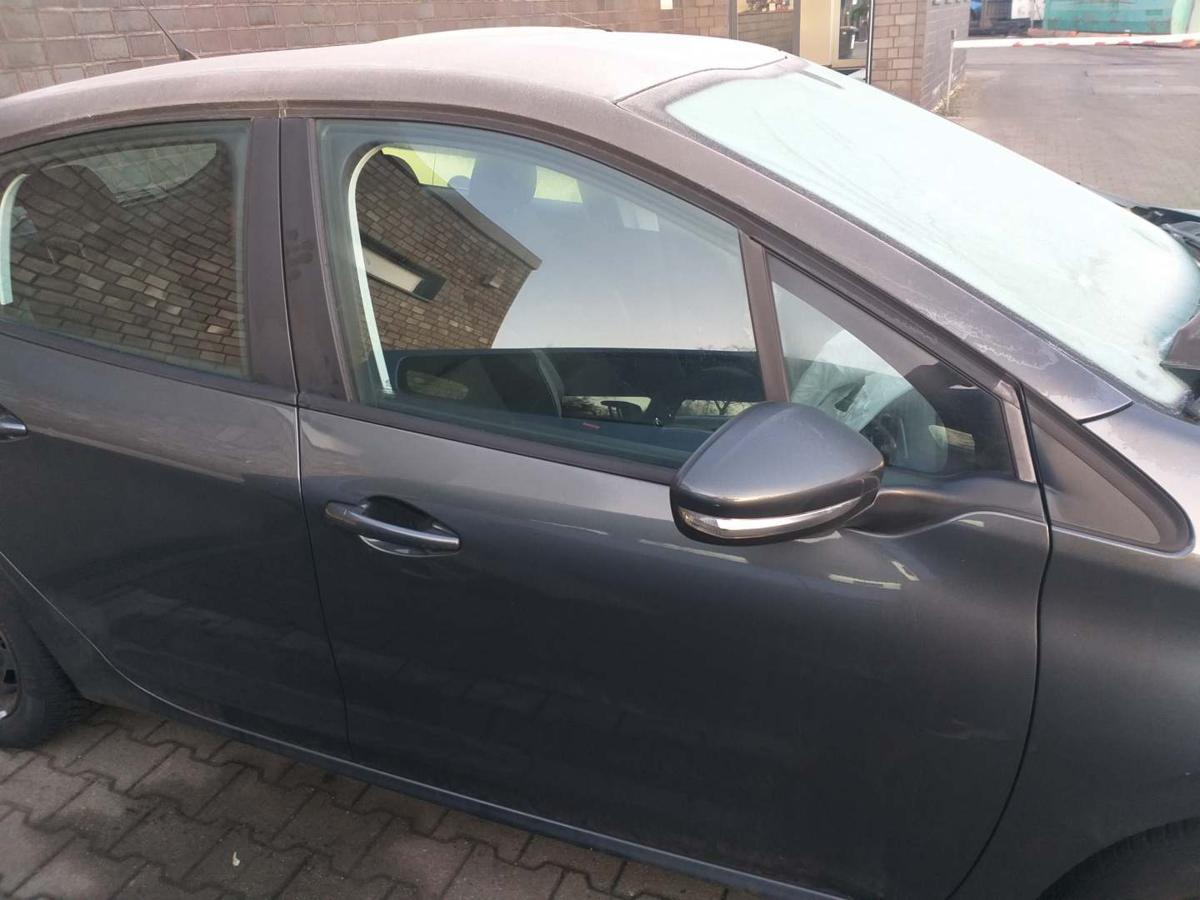 Peugeot 208 original T&uuml;r vorn rechts KTP Grau Shark 5-T&uuml;rer Rohbau Bj.2015